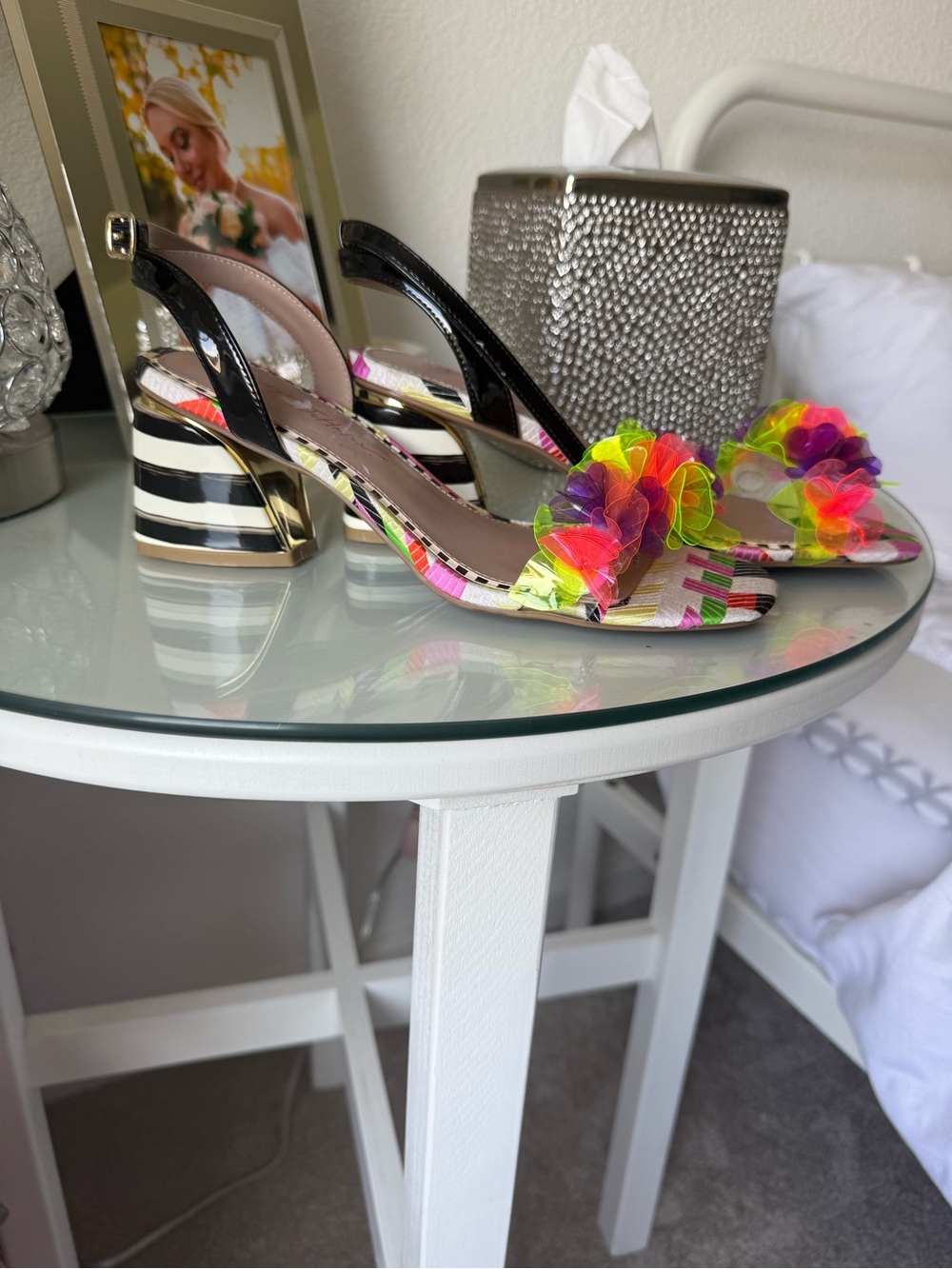 Betsey Johnson Black Patent Floral Neon Accent Slingback Heels - Picture 3 of 6
